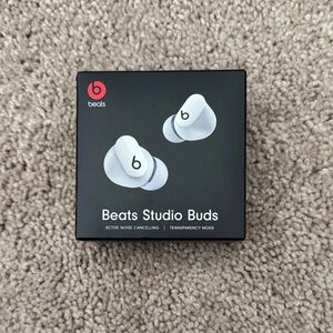 Beats by Dre Studio Buds - Sleek White